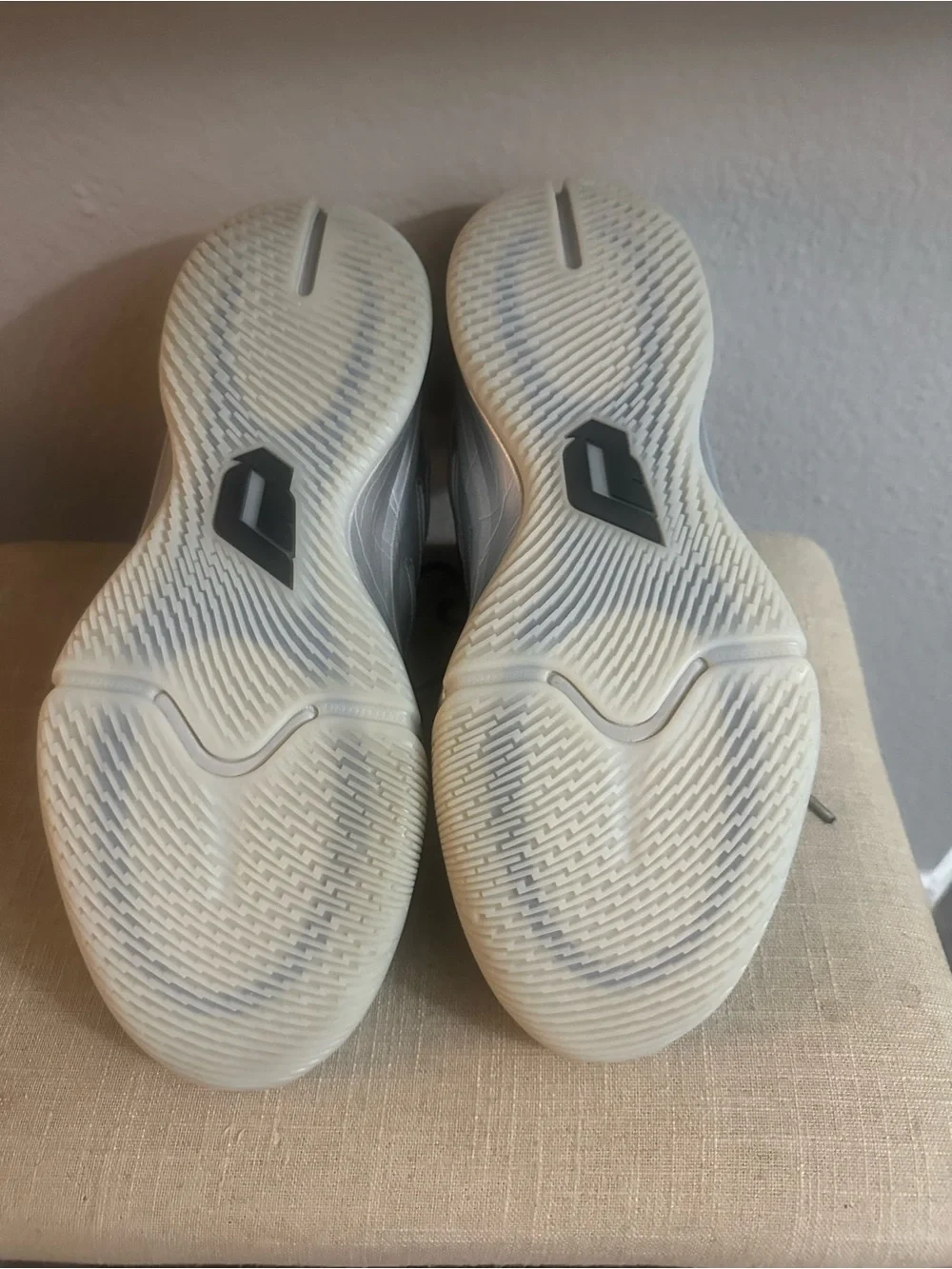 adidas interior logo